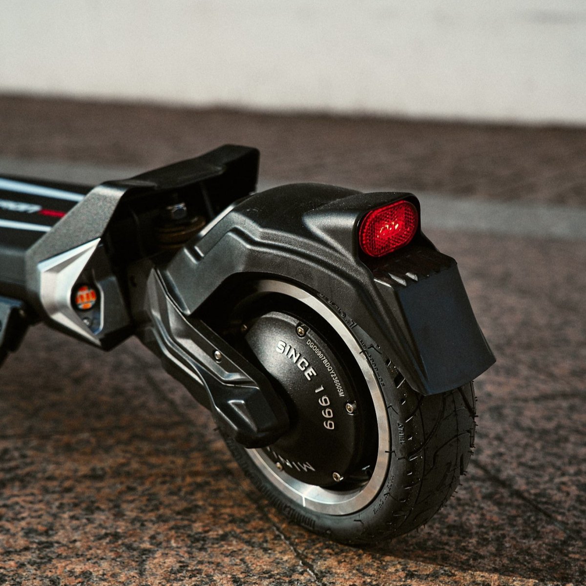 Trottinette Électrique Dualtron Togo : Confortable et Polyvalente